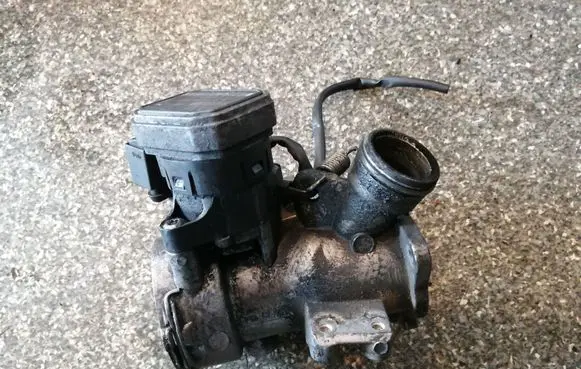 Mercedes-Benz C W203 Throttle valve A646090015