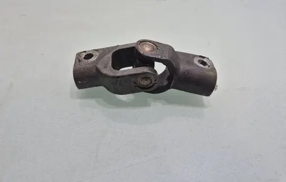 Toyota Avensis T250 Steering column universal joint 
