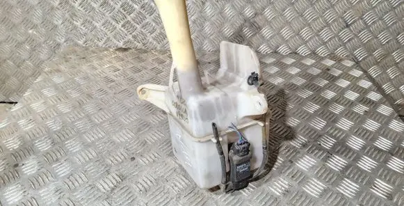 Toyota Corolla Verso E121 Windshield washer fluid reservoir/tank 060851054