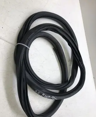 Peugeot 2008 I Rear door rubber seal (on body) 
