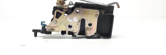 Chevrolet Tacuma Rear door lock