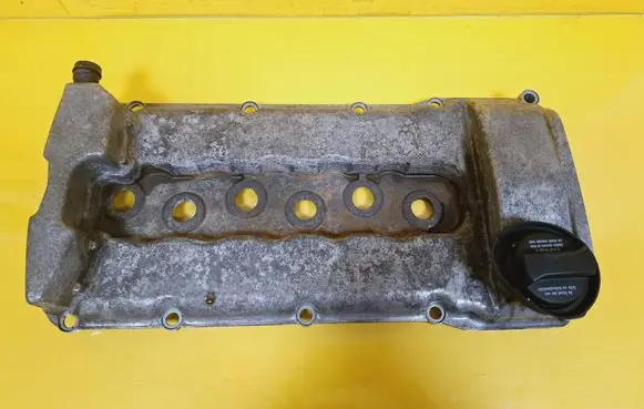 Volkswagen Sharan Rocker cam cover 022103475F 022103475AB
