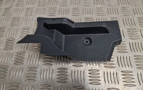 Volkswagen Golf VII Parcel shelf load cover mount bracket 5G6858832