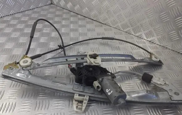 Peugeot 206+ Front door window regulator with motor