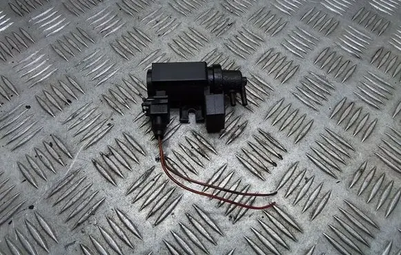 BMW 7 E65 E66 Turbo solenoid valve 7796634 11747796634 70057903