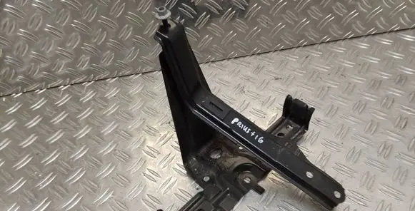 Battery bracket