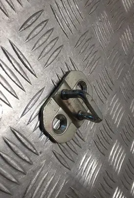 Mercedes-Benz ML W164 Front door lock loop/hook striker 