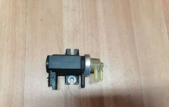 Citroen C4 Grand Picasso Turbo solenoid valve 9672875080 70163302