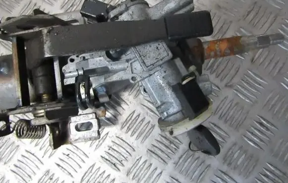 Mitsubishi Space Runner Ignition lock