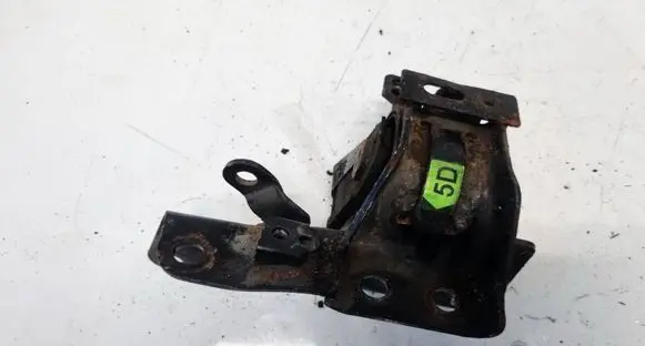 Toyota Avensis T250 Engine mount bracket 