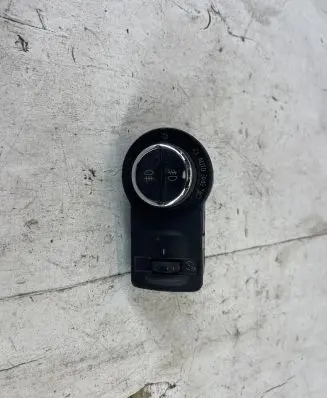 Opel Insignia A Light switch 13268707