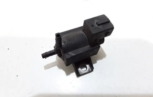 Toyota Avensis T250 Turbo system vacuum part 
