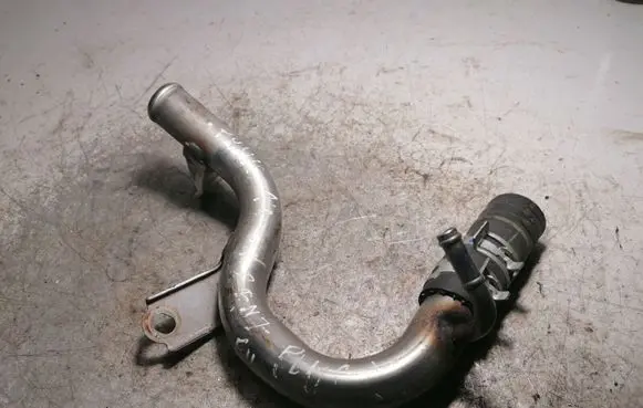 Toyota Prius (XW30) Engine coolant pipe/hose