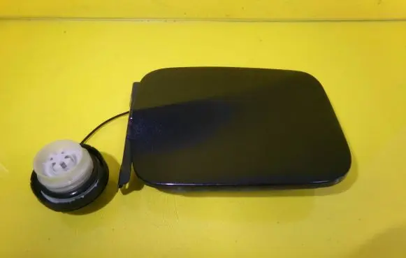 Subaru Impreza IV Fuel tank cap