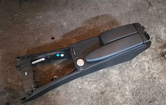 Mercedes-Benz C W204 Armrest