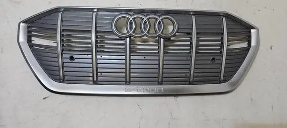 Audi e-tron Front bumper upper radiator grill 4KE853651