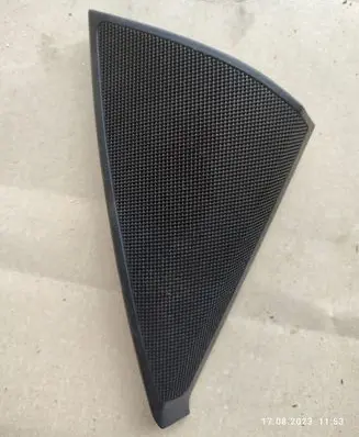 Mercedes-Benz C W204 Side speaker trim/cover A2047200148LT
