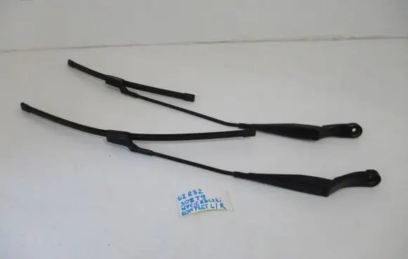 Peugeot 308 Front wiper blade arm 9677256280 9677256180