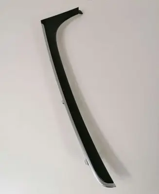Dashboard glove box trim