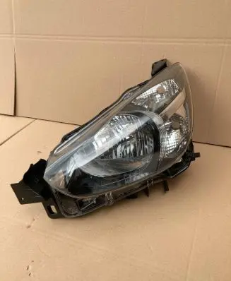 Mazda 2 Headlight/headlamp