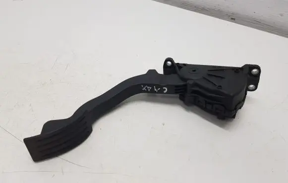 Ford Focus C-MAX Accelerator throttle pedal 3M519F836AE
