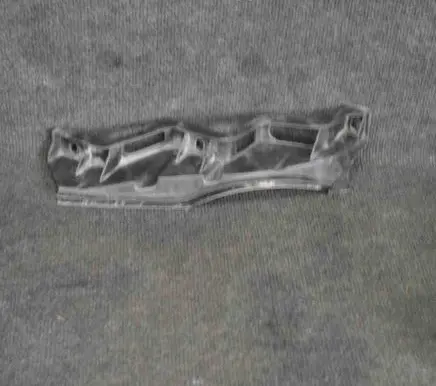 Volkswagen PASSAT B6 Front bumper mounting bracket 3C0807890