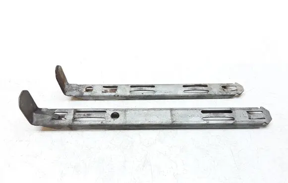 Volvo XC90 Headlight/headlamp mounting bracket 8637181 8637182