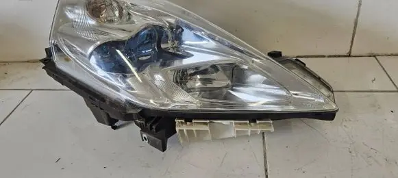 Nissan Leaf I (ZE0) Headlight/headlamp 260103NL5A A1M1910000