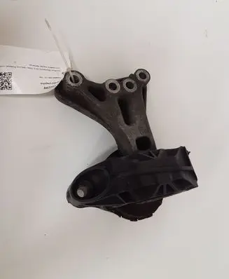 Peugeot 208 Engine mount bracket 9676780580