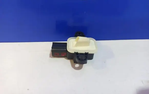 Volvo S60 Airbag deployment crash/impact sensor 31471578 30798030