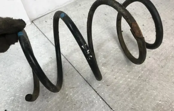 BMW 3 E46 Front coil spring