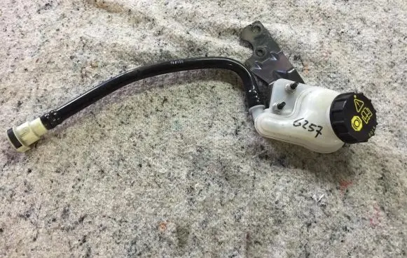 Ford Turneo Courier Coolant expansion tank/reservoir