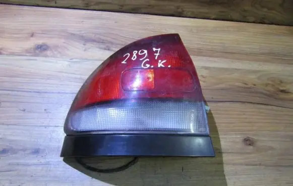Mazda 626 Rear/tail lights 0431392l 021249