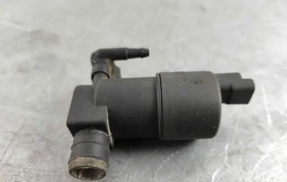 Nissan Terrano Windscreen/windshield washer pump 8200194414