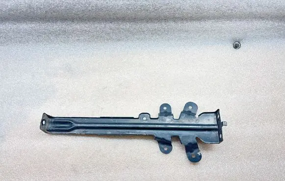 Mercedes-Benz GLE (W166 - C292) Distronic sensor bracket A1666264031