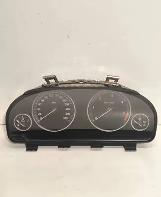 BMW 5 F10 F11 Speedometer (instrument cluster) 9265179 25811511 2207052