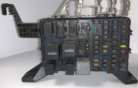 Ford Mondeo Mk III Fuse box set 1S7T14A073AF 2K2121460