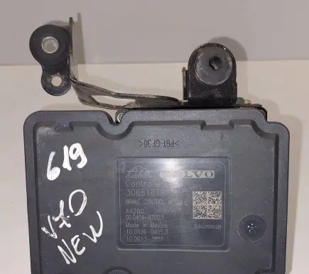 Volvo XC60 ABS Pump 30681619 10061336881 000404972C1