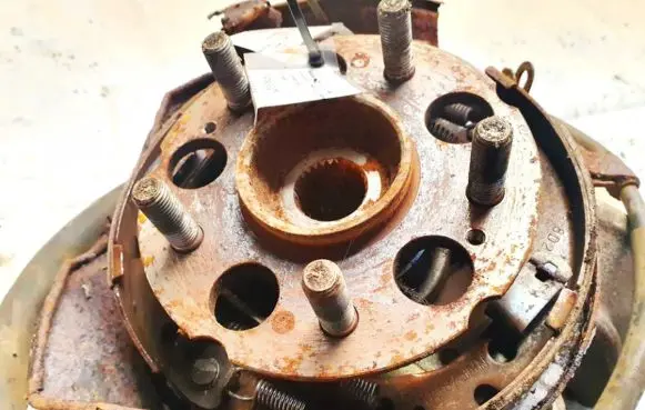 Honda CR-V Rear wheel hub