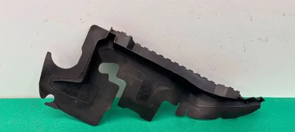 Audi A6 S6 C6 4F Intercooler air guide/duct channel 4F0121284