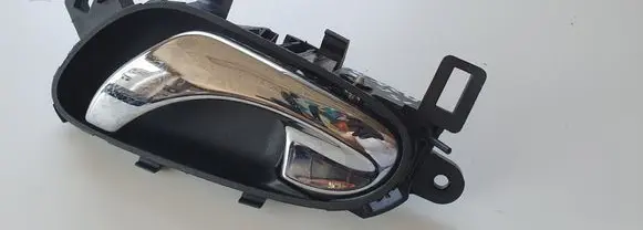 Nissan Qashqai Rear door interior handle