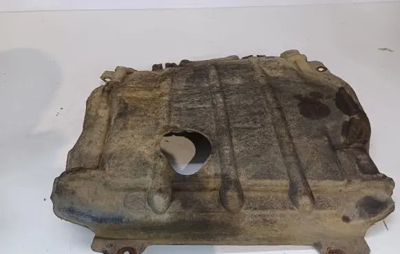 Jeep Grand Cherokee Engine splash shield/under tray 68037062