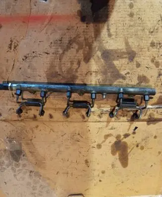 BMW 5 E60 E61 Fuel main line pipe 0445216002 000387