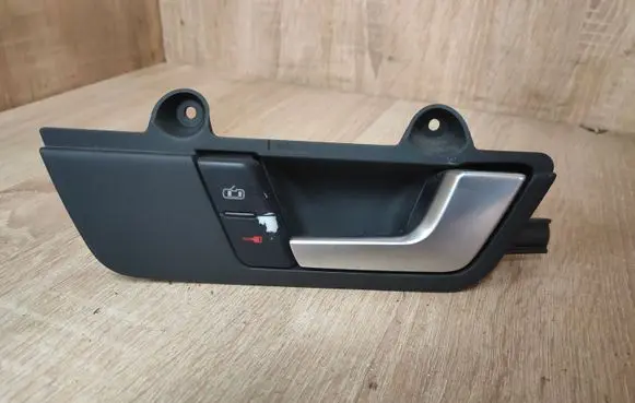 Audi A4 S4 B7 8E 8H Front door interior handle 8E2837020