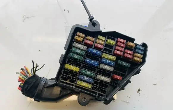 Audi A6 S6 C5 4B Fuse box set