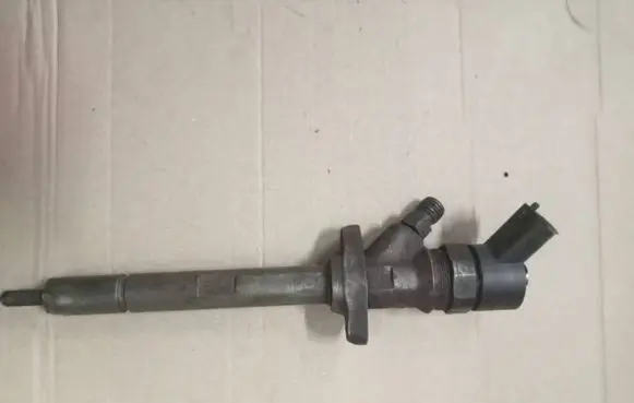 Suzuki Grand Vitara I Fuel injector 9638488980