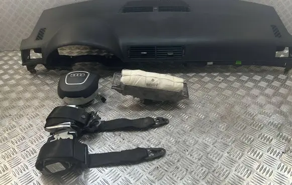 Audi A4 S4 B7 8E 8H Dashboard