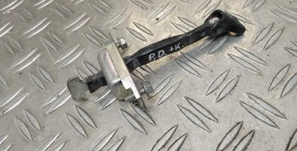 Toyota RAV 4 (XA30) Front door check strap stopper