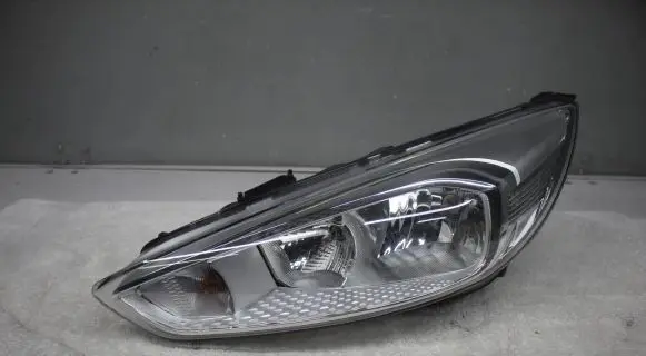 Ford Focus Headlight/headlamp F1EB13W030AB