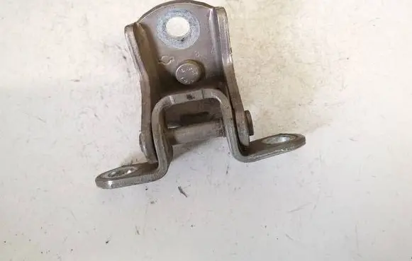 Nissan Note (E11) Rear door lower hinge